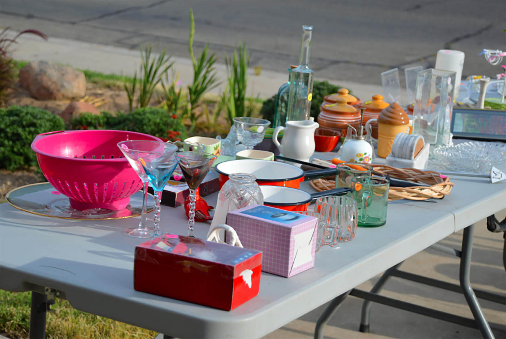 12 Garage Sale Items That Sell Like Hotcakes